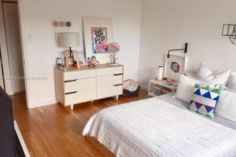 Apartment in Miami, Florida 2 bedrooms, 109.16 sq.m. № 1945911 - photo 9