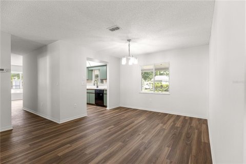 House in Ocala, Florida 3 bedrooms, 138.98 sq.m. № 2094192 - photo 7