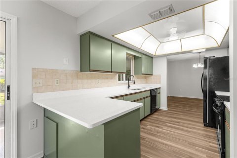 House in Ocala, Florida 3 bedrooms, 138.98 sq.m. № 2094192 - photo 12