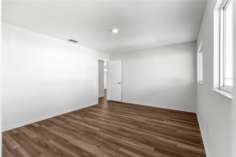 House in Ocala, Florida 3 bedrooms, 138.98 sq.m. № 2094192 - photo 18