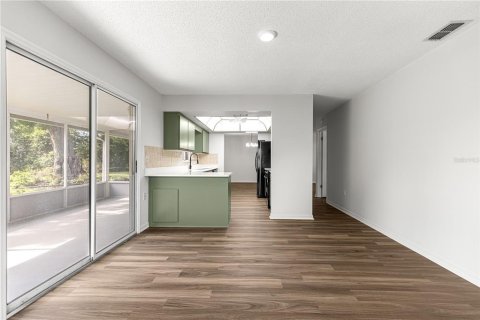 House in Ocala, Florida 3 bedrooms, 138.98 sq.m. № 2094192 - photo 13
