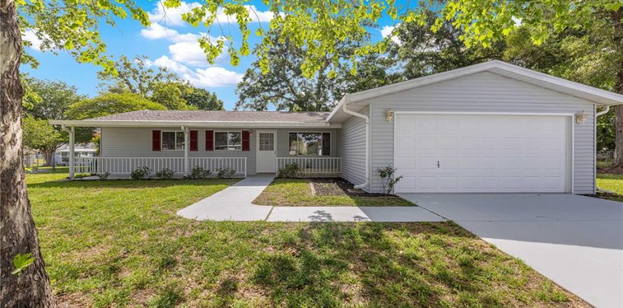 House in Ocala, Florida 3 bedrooms, 138.98 sq.m. № 2094192