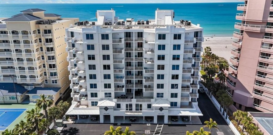 Condo à Clearwater, Floride, 4 chambres № 2237758
