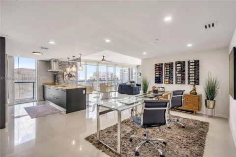 Condo in Miami, Florida, 2 bedrooms № 2247277