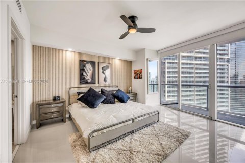 Condo in Miami, Florida, 2 bedrooms № 2247277 - photo 17