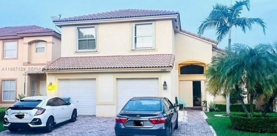 Casa en Homestead, Florida 4 dormitorios, 202.16 m2 № 2011203