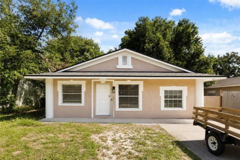 House in Apopka, Florida 3 bedrooms, 120.03 sq.m. № 2209319