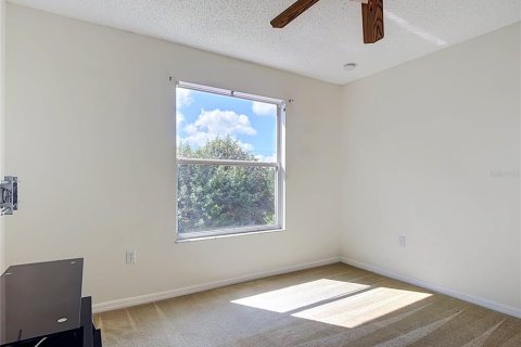 Villa ou maison à vendre à Kissimmee, Floride: 4 chambres, 264.49 m2 № 2390856 - photo 30
