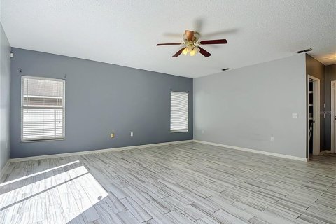 Villa ou maison à vendre à Kissimmee, Floride: 4 chambres, 264.49 m2 № 2390856 - photo 12
