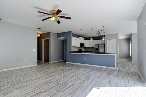 Villa ou maison à vendre à Kissimmee, Floride: 4 chambres, 264.49 m2 № 2390856 - photo 11