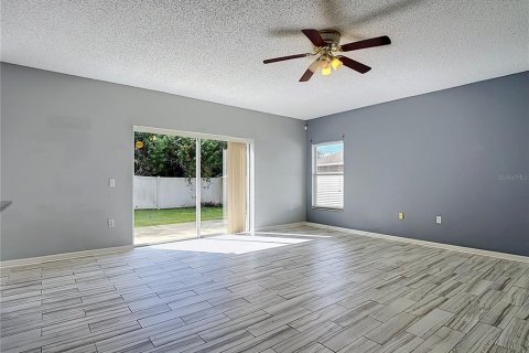 Villa ou maison à vendre à Kissimmee, Floride: 4 chambres, 264.49 m2 № 2390856 - photo 13