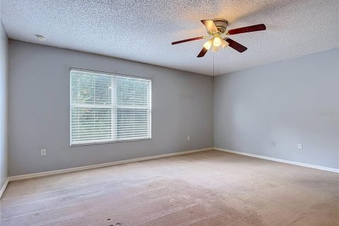 Villa ou maison à vendre à Kissimmee, Floride: 4 chambres, 264.49 m2 № 2390856 - photo 25