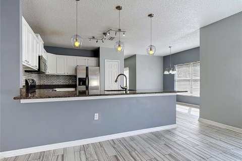 Villa ou maison à vendre à Kissimmee, Floride: 4 chambres, 264.49 m2 № 2390856 - photo 14