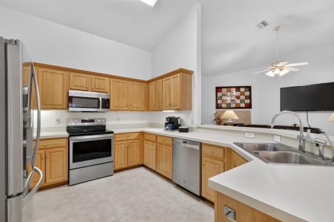 House in Leesburg, Florida 5 bedrooms, 221.2 sq.m. № 2106122 - photo 27