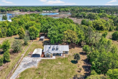 House in Leesburg, Florida 5 bedrooms, 221.2 sq.m. № 2106122 - photo 3