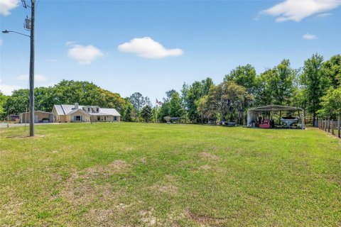 House in Leesburg, Florida 5 bedrooms, 221.2 sq.m. № 2106122 - photo 4