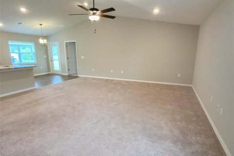 Casa en venta en Zephyrhills, Florida, 3 dormitorios, 138.7 m2 № 1919397 - foto 15