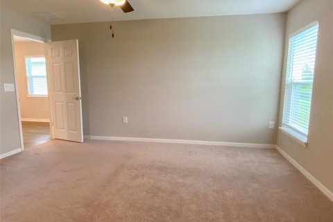 Casa en venta en Zephyrhills, Florida, 3 dormitorios, 138.7 m2 № 1919397 - foto 18