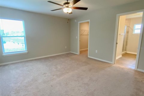 Casa en venta en Zephyrhills, Florida, 3 dormitorios, 138.7 m2 № 1919397 - foto 17