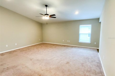 Casa en venta en Zephyrhills, Florida, 3 dormitorios, 138.7 m2 № 1919397 - foto 13