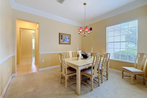 House in Summerfield, Florida 2 bedrooms, 227.24 sq.m. № 2197620 - photo 5
