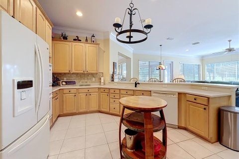 House in Summerfield, Florida 2 bedrooms, 227.24 sq.m. № 2197620 - photo 16