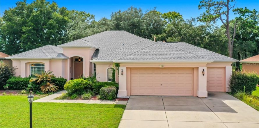 House in Summerfield, Florida 2 bedrooms, 227.24 sq.m. № 2197620