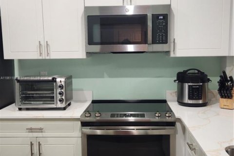 Condo in Plantation, Florida, 1 bedroom  № 1961565 - photo 10