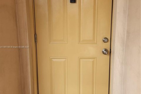 Condo in Plantation, Florida, 1 bedroom  № 1961565