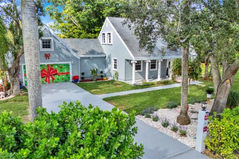 House in Miami, Florida 4 bedrooms, 179.49 sq.m. № 1986539 - photo 21