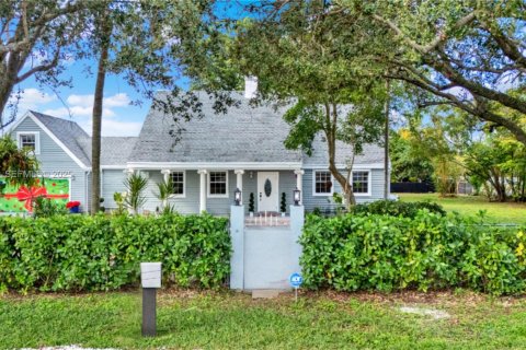 House in Miami, Florida 4 bedrooms, 179.49 sq.m. № 1986539 - photo 5