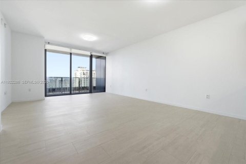 Condo in Miami, Florida, 1 bedroom  № 2076769 - photo 12