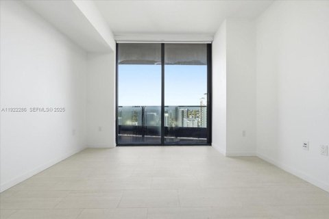 Condo in Miami, Florida, 1 bedroom  № 2076769 - photo 17
