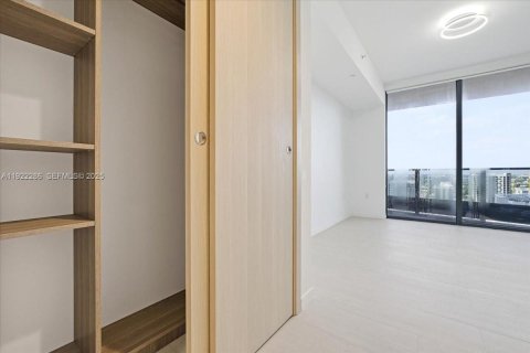 Condo in Miami, Florida, 1 bedroom  № 2076769 - photo 19