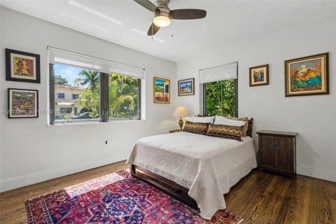 House in Miami Shores, Florida 3 bedrooms, 116.31 sq.m. № 2174113 - photo 22