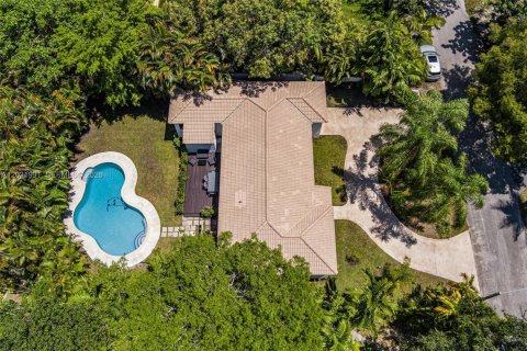 House in Miami Shores, Florida 3 bedrooms, 116.31 sq.m. № 2174113