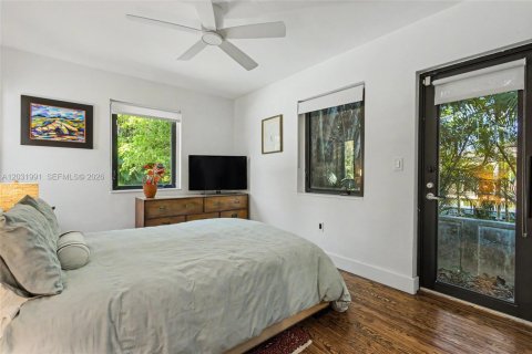 House in Miami Shores, Florida 3 bedrooms, 116.31 sq.m. № 2174113 - photo 16