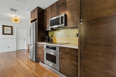 House in Miami Shores, Florida 3 bedrooms, 116.31 sq.m. № 2174113 - photo 14