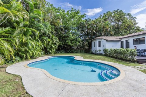 House in Miami Shores, Florida 3 bedrooms, 116.31 sq.m. № 2174113 - photo 25