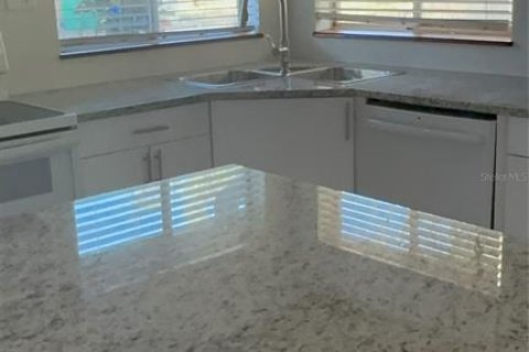 Casa en venta en Lake Mary, Florida, 3 dormitorios, 166.85 m2 № 2377497 - foto 7