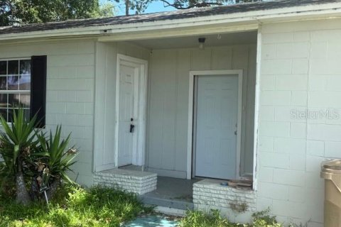 Casa en venta en Eustis, Florida, 2 dormitorios, 132.11 m2 № 1910980 - foto 2