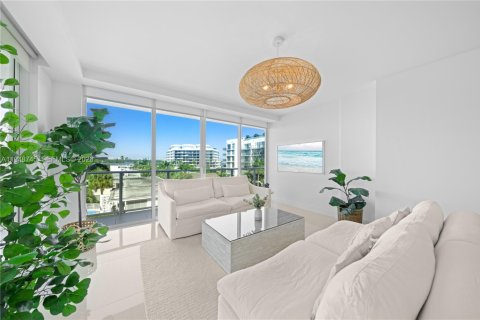 Снять в аренду кондоминиум в Бей-Харбор-Айлендс, Флорида 2 спальни, 112.13м2, № 2004923 - фото 6