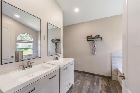 House in Wesley Chapel, Florida 3 bedrooms, 151.62 sq.m. № 1827741 - photo 15