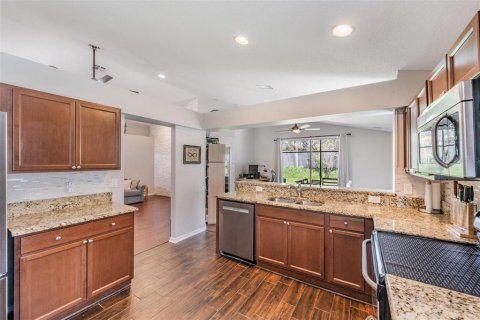 House in Wesley Chapel, Florida 3 bedrooms, 151.62 sq.m. № 1827741 - photo 11