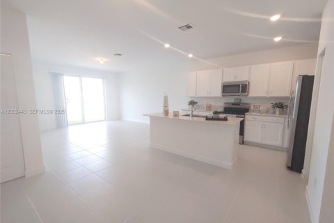 Touwnhouse à louer à Port St. Lucie, Floride: 3 chambres, 151.9 m2 № 2402240 - photo 7