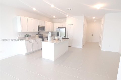 Touwnhouse à louer à Port St. Lucie, Floride: 3 chambres, 151.9 m2 № 2402240 - photo 5