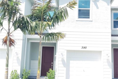 Touwnhouse à louer à Port St. Lucie, Floride: 3 chambres, 151.9 m2 № 2402240 - photo 2