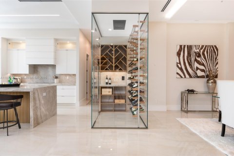 House in Lighthouse Point, Florida 5 bedrooms, 509.75 sq.m. № 1979961 - photo 13