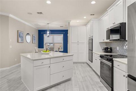 House in Winter Garden, Florida 4 bedrooms, 258.27 sq.m. № 1875850 - photo 22