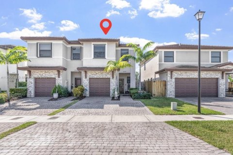 Townhouse in Homestead, Florida 3 bedrooms, 140.65 sq.m. № 1501960 - photo 1